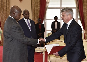 On the presentation of the Credentials